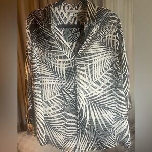 Black and Cream Plus-size Contemporary Geometric Print Women’s Blouse NWT